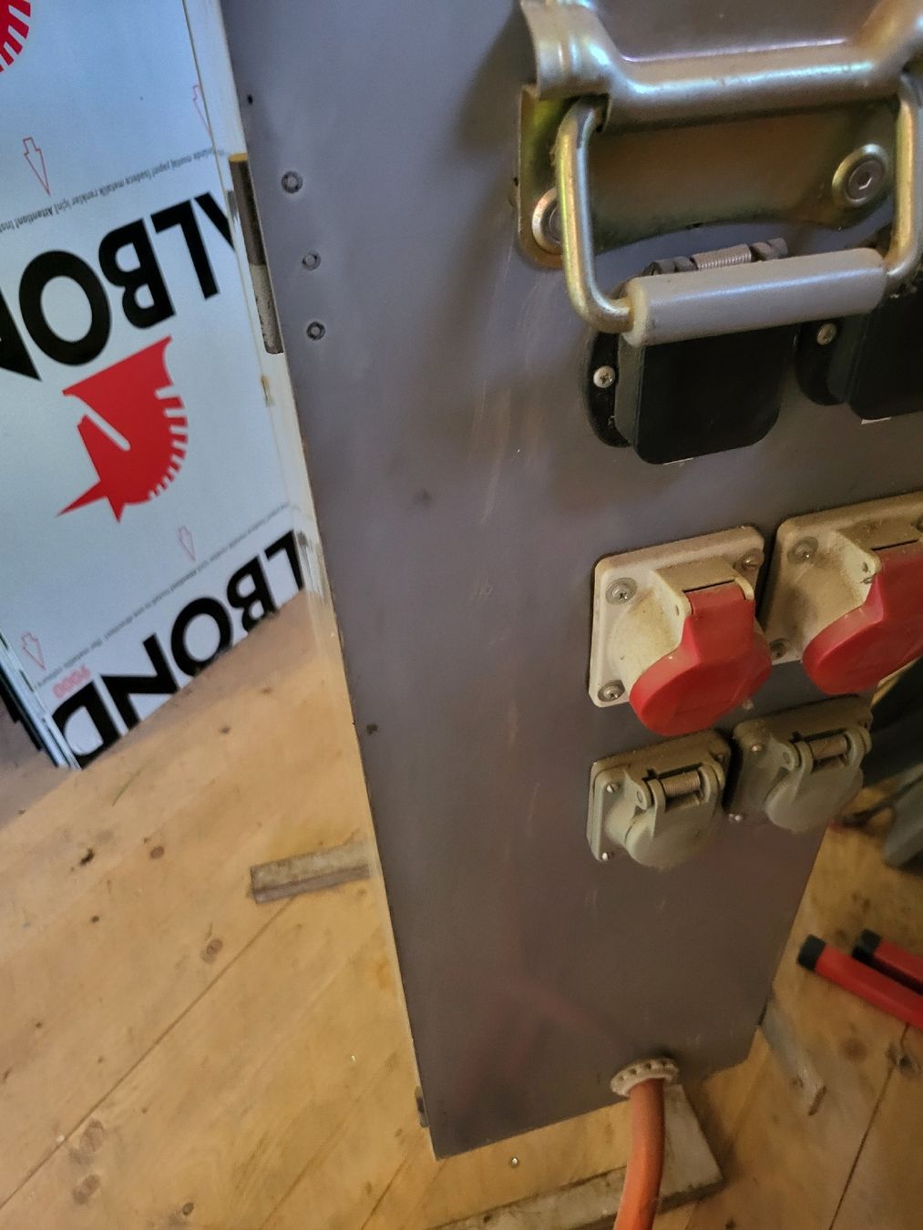 Elektrotechnik: Baustromverteiler 63 – Defekt aus Alpnach Dorf von str_jdw2 1