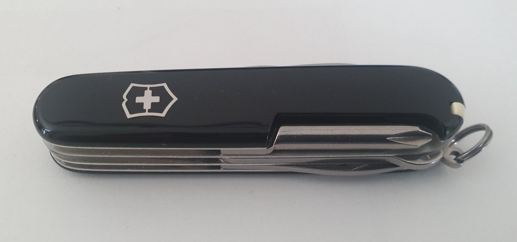 Victorinox Coltelli tascabile: 3 Victorinox Sackmesser mit Logo – Nuovo (secondo la descrizione) da Härkingen venduto da MarianneSi 1