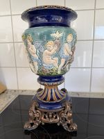 Ditmar Keramikvase mit Putten und Metallsockel
