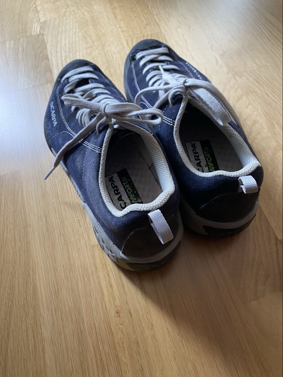 Scarpa Chaussures femmes: Scarpa Trekkingschuh, dunkelblau, Grösse 41 – D'occasion à Zürich par Larissarah 2