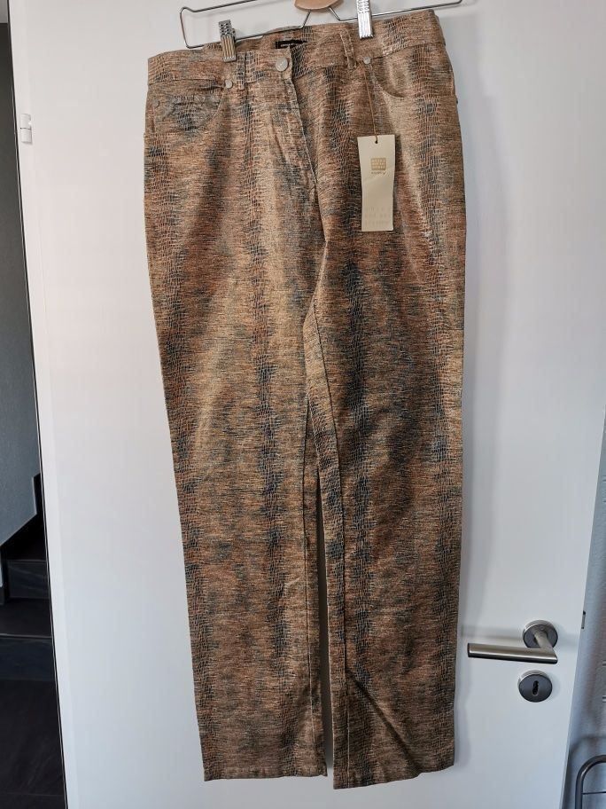 Pantaloni: Damen Hose / Jeans Schlangenprint Gr. L – Nuovo e nell'imballaggio originale da Sirnach venduto da windrad65