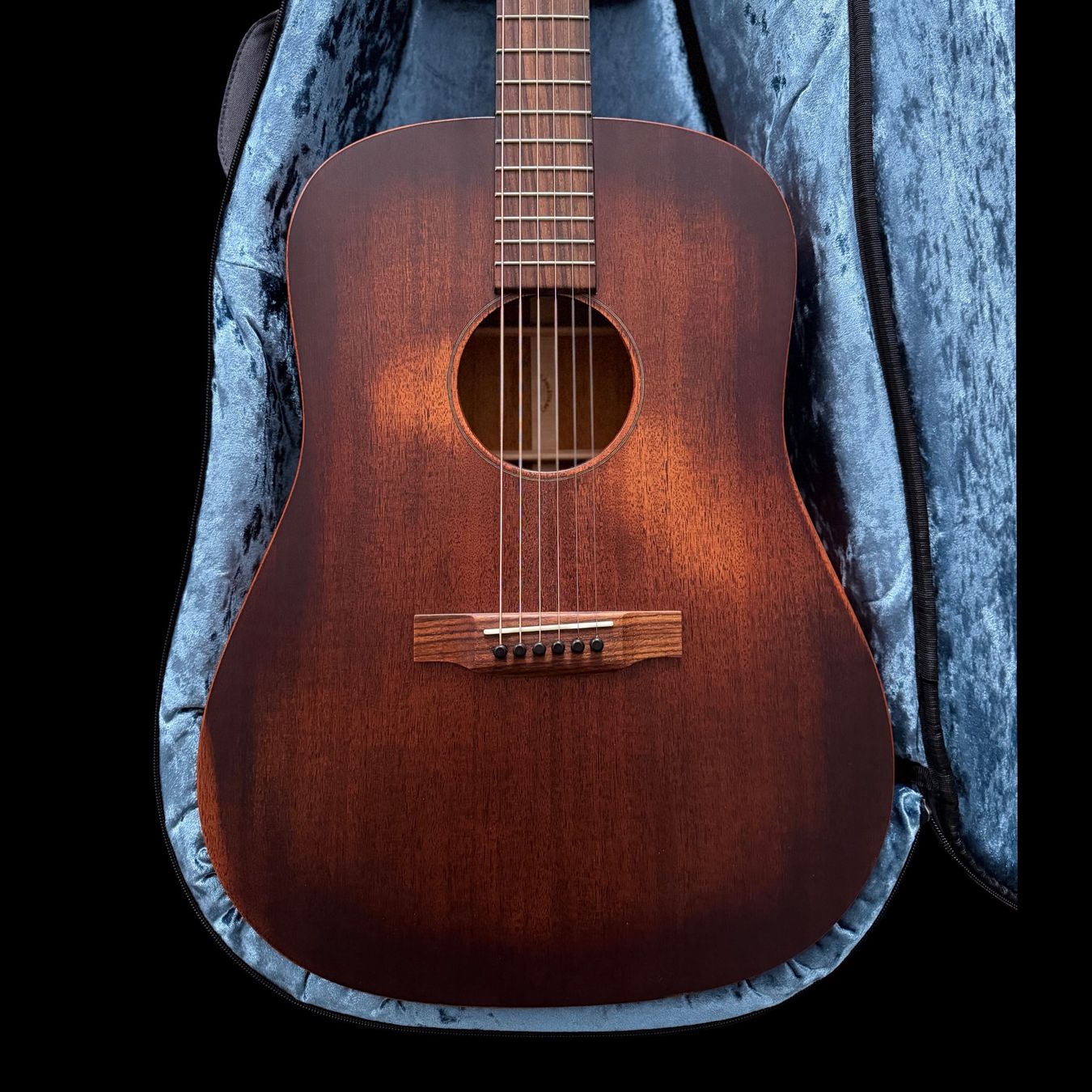 Martin & Co. Strumenti musicali: Martin D-15M Streetmaster – Nuovo (secondo la descrizione) da Zürich venduto da PlayTheBlues 2