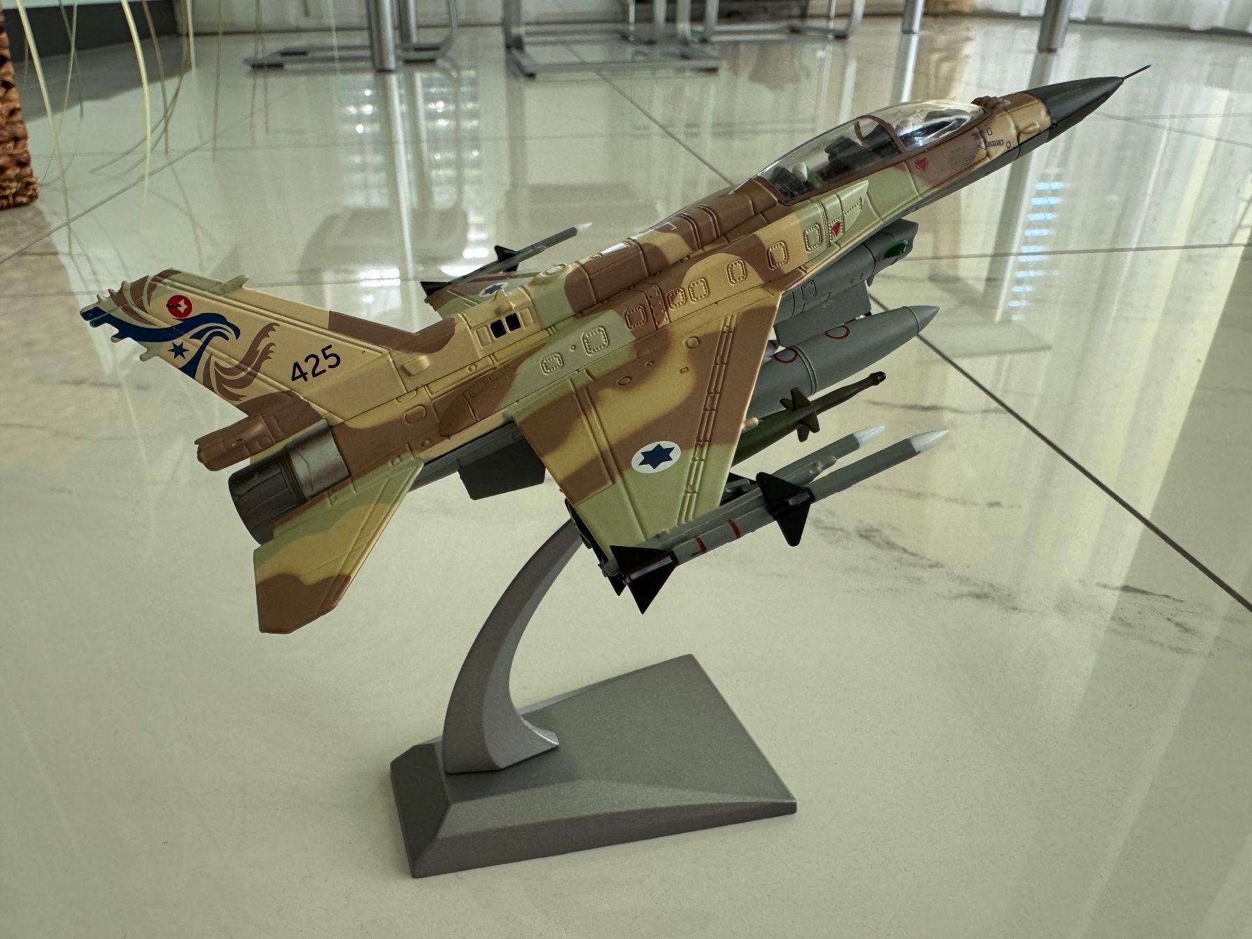 Modellbausätze & Standmodelle: F-16I "Sufa" Israeli Defense Force Lockheed Martin Kampfjet – Neu (gemäss Beschreibung) aus Hünenberg See von Rroger911 7