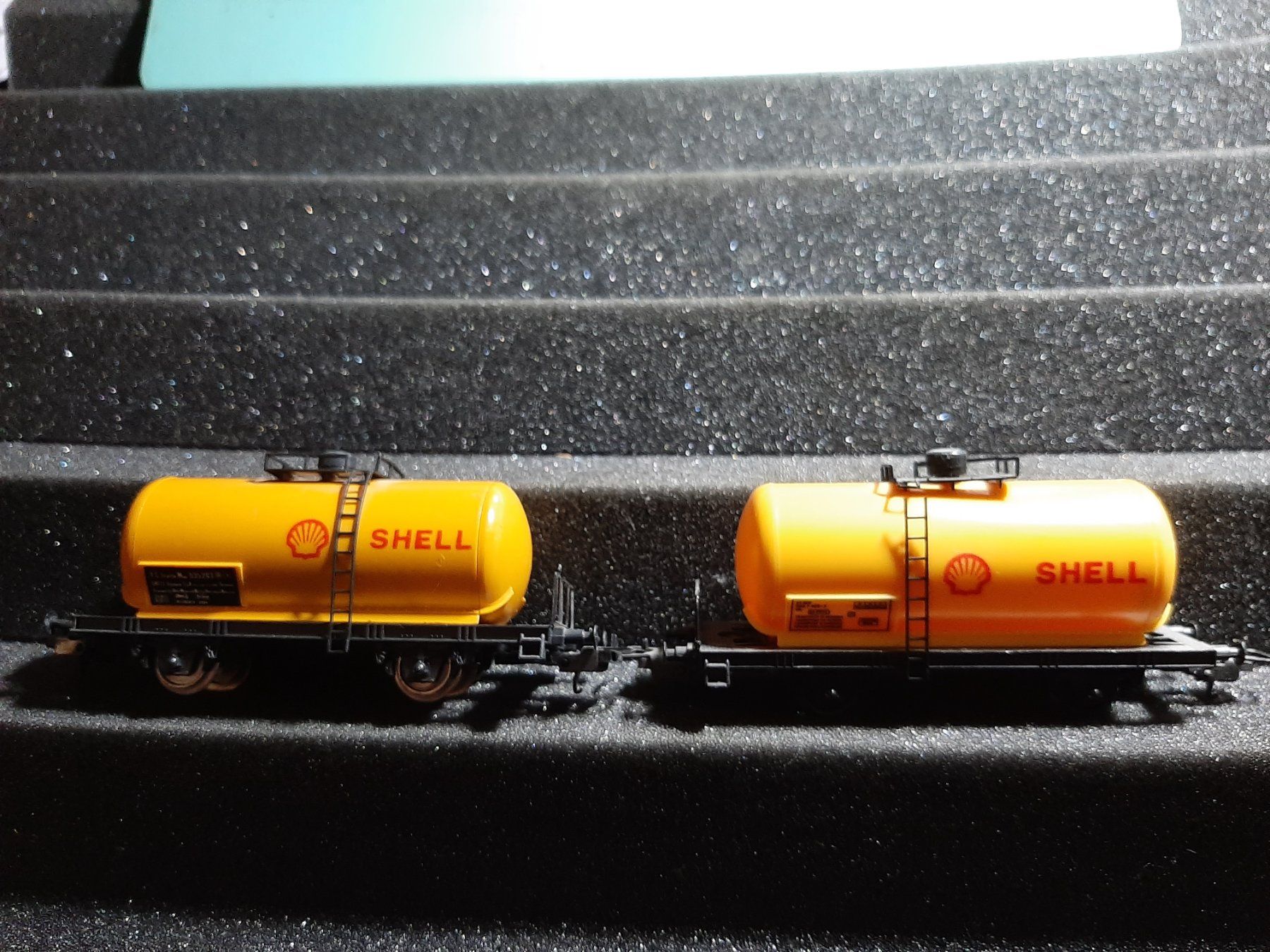 Lima Trains électriques: LIMA SHELL 2 PIECES REF.21 – D'occasion à Avully par RIVALIS