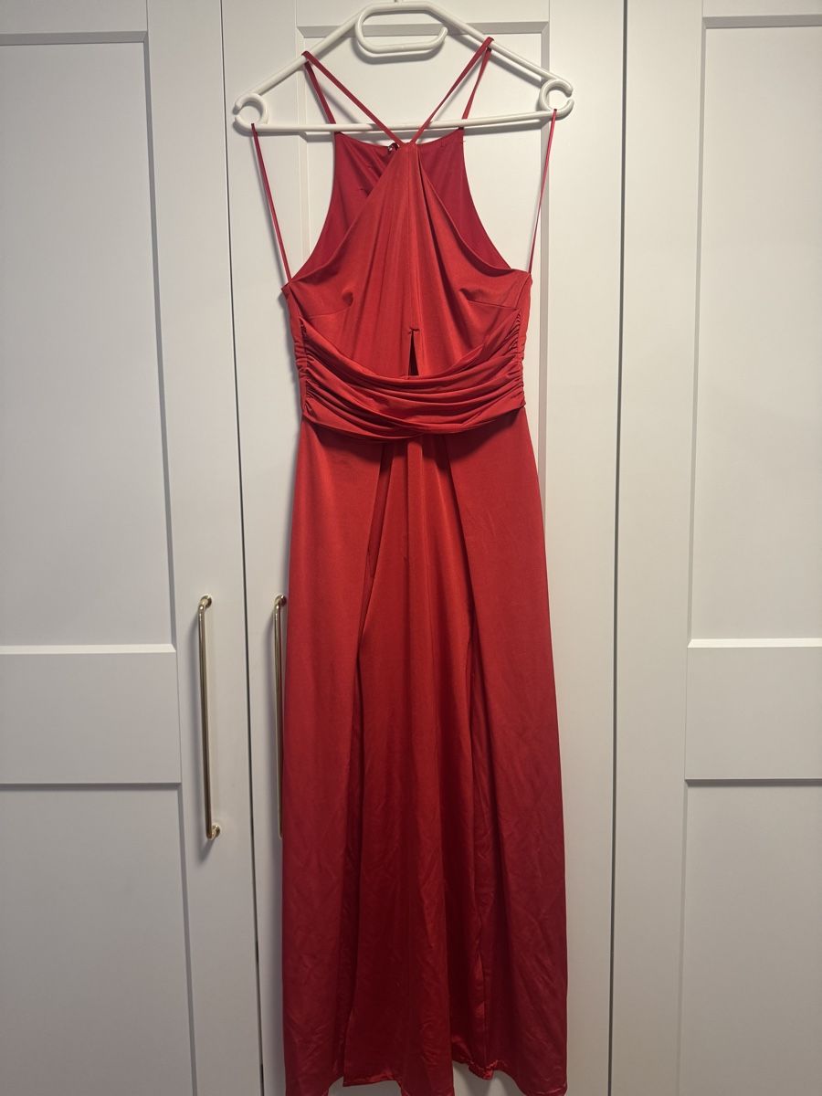 Kleider: Abendkleid rot mit Schlitz – Gebraucht aus Buchrain von Babyblau777 1