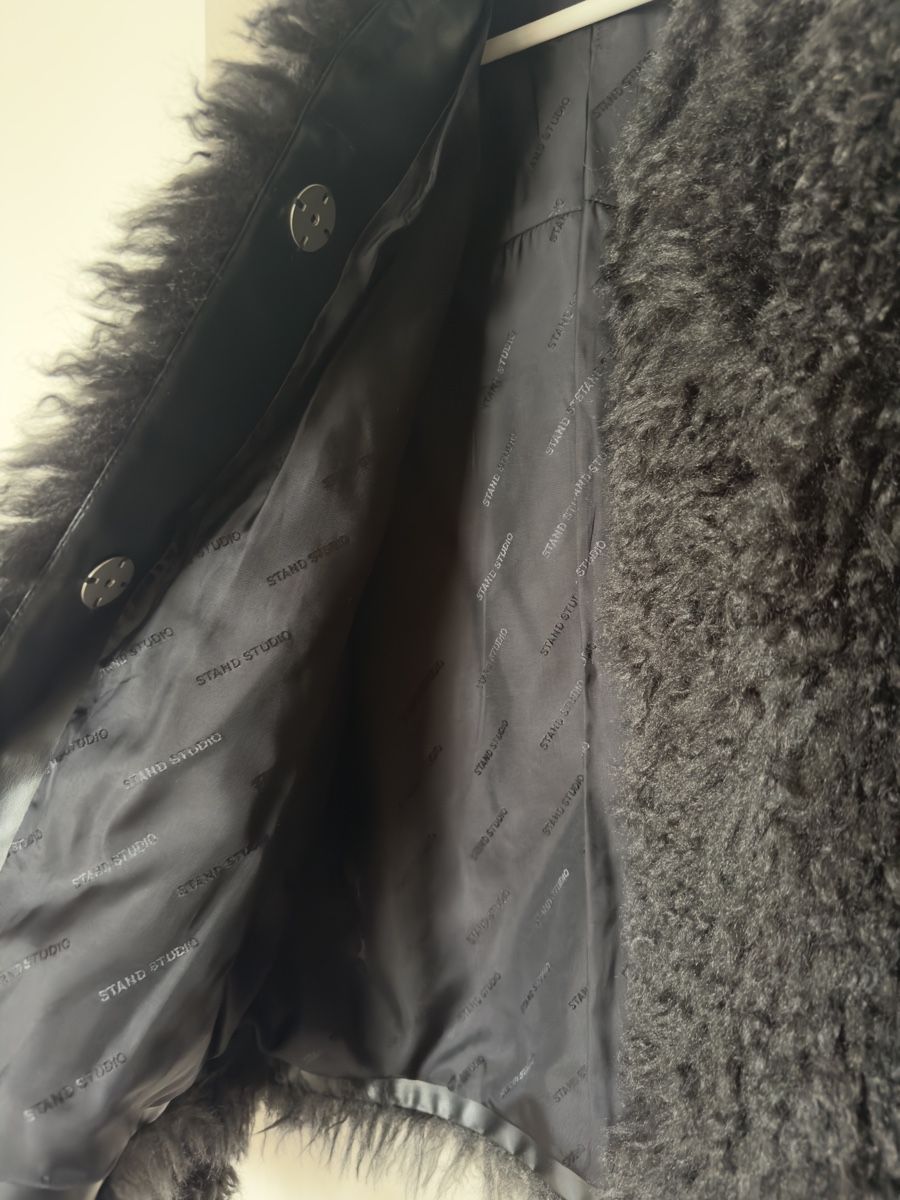 Stand Studio Giacche: Stand Studio, Faux Fur Jacket, EU38 – Nuovo (secondo la descrizione) da Kloten venduto da preloved9 2
