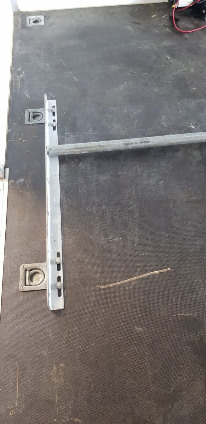 Rimorchi: Radstopper System Autotransporter & Sachtransporter – Usato da Unterägeri venduto da Chartbreaker 6