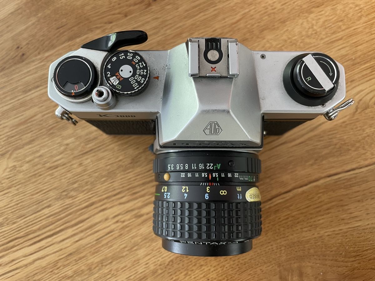 Pentax Fotocamera: Pentax K1000 mit Konverter – Usato da Wetzikon ZH venduto da Cedi 1