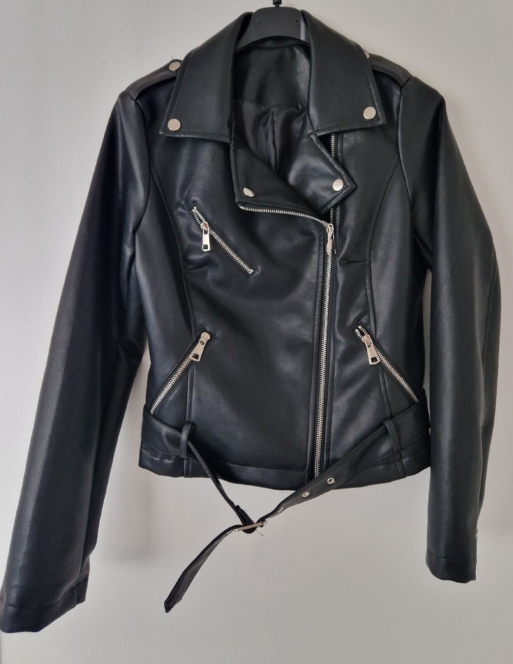 Giacche: VESTE EN SIMIL CUIR – Nuovo e nell'imballaggio originale da Camorino venduto da JPHANDMADE1