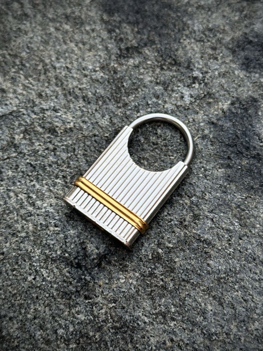 Cartier Schlüsselanhänger & - bänder: Cartier Trinity Padlock keychain – Gebraucht aus Zürich von RatsTreasure 2