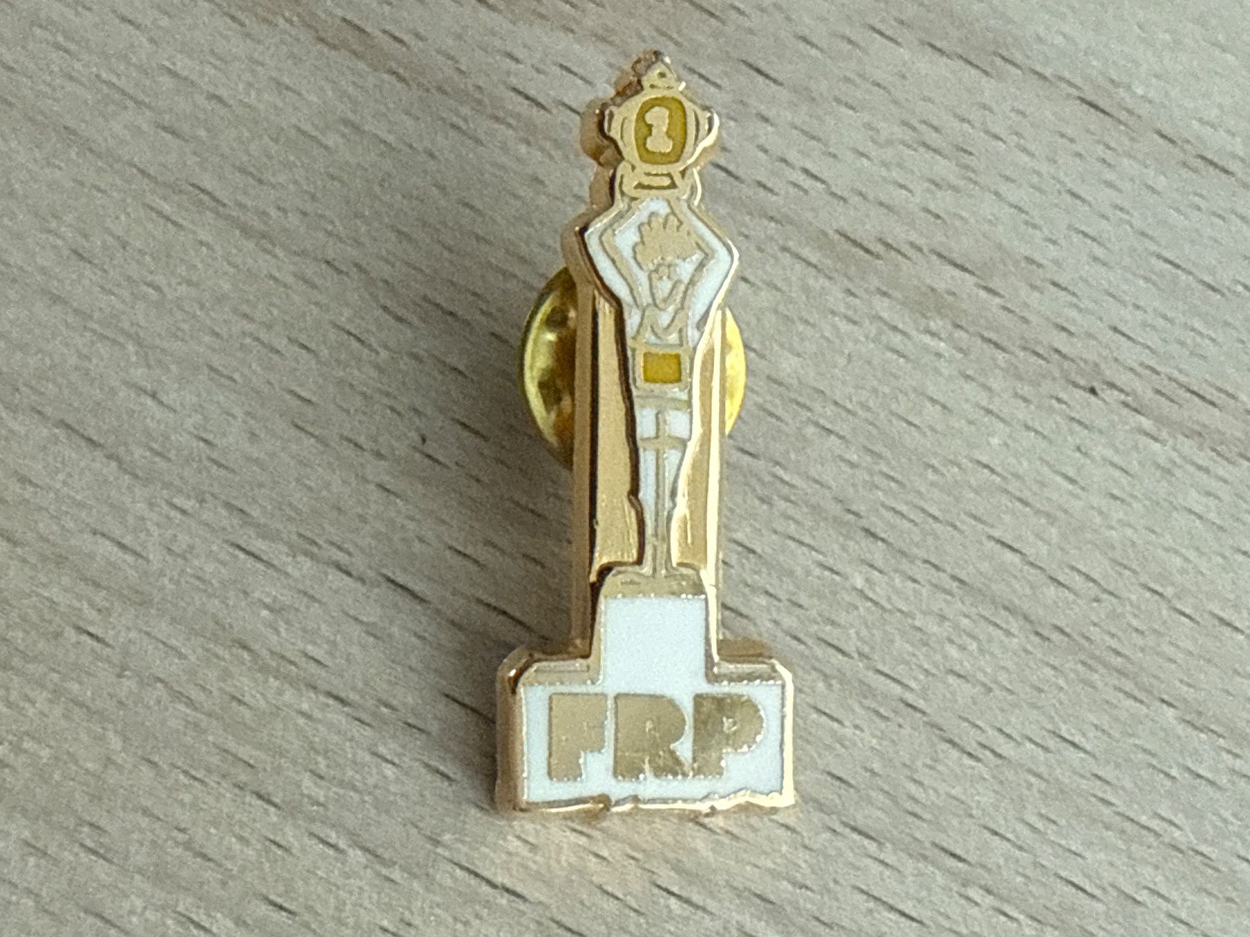Placchette & Badge: Pin FRP – Usato da Glattbrugg venduto da Schweigmatt