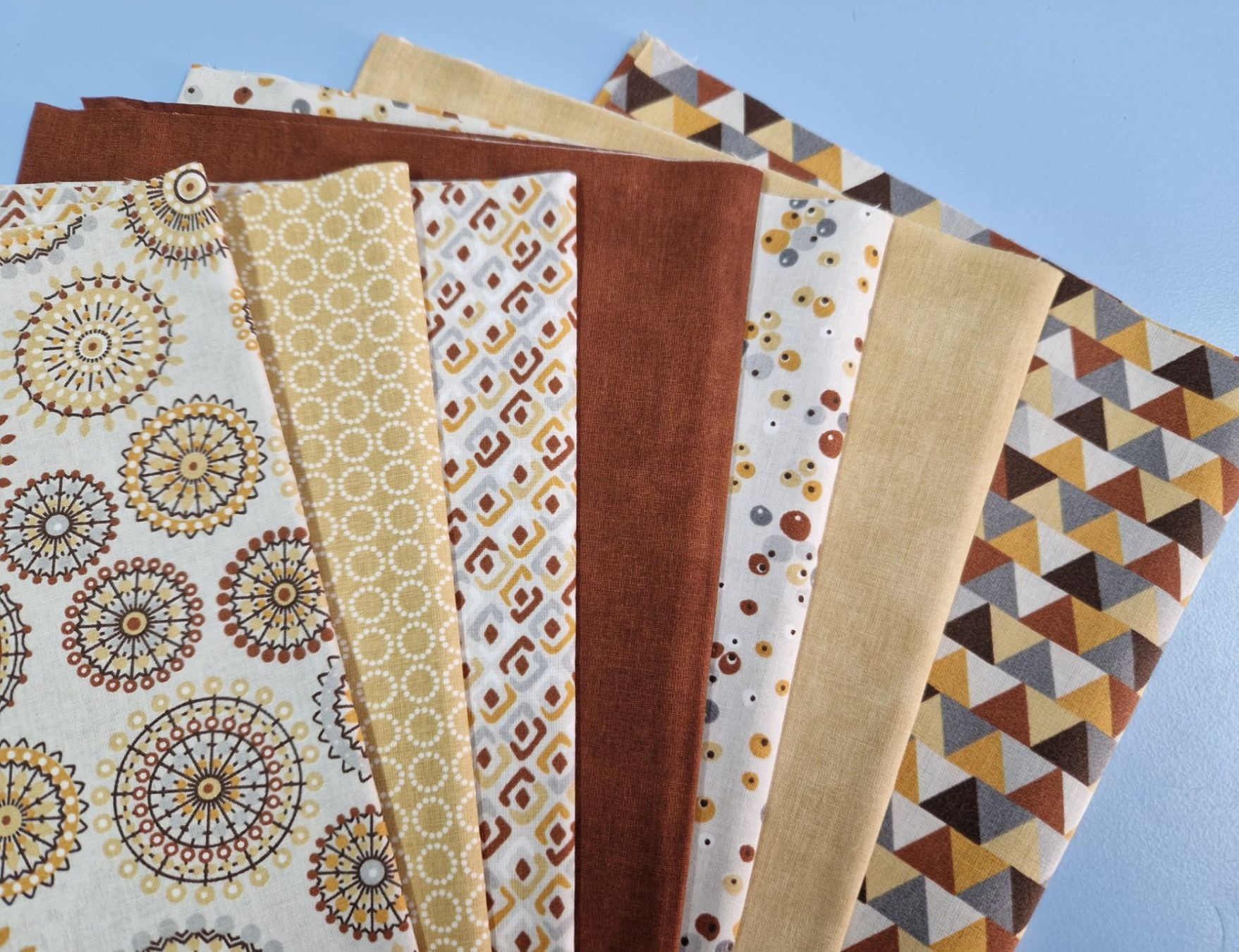 Stoffe: Tissus Patchwork d'automne, 7 pièces, motif divers Couleurs – Neu und originalverpackt aus St-Imier von goodber