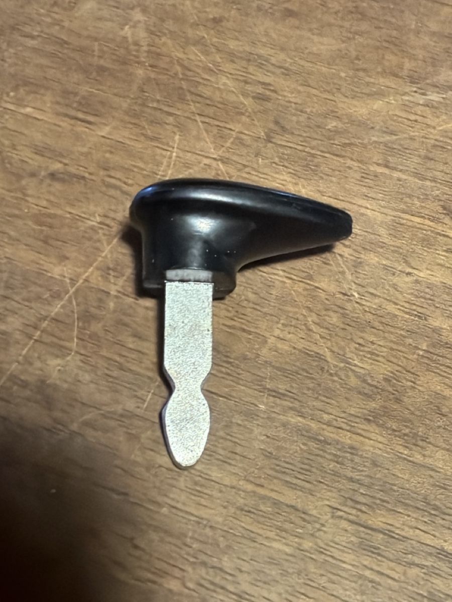 Pony Ciclomotori: Zündschlüssel ,Pony, Lampe  – Nuovo e nell'imballaggio originale da huttwil venduto da Pakora