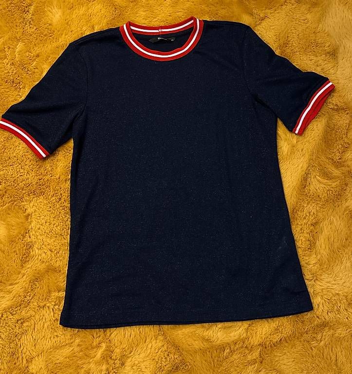 T-Shirts: Shirt XS – Gebraucht aus Rüthi (Rheintal) von ine_98z7