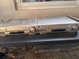 2x JVC Super VHS Recorder HR-S7000 im gebrauchten Zustand
