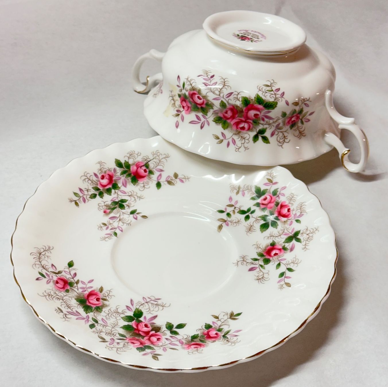 Royal Albert Tazze: Royal Albert "Lavender Rose" Suppentasse ca.1961-1979 – Usato da Oberrüti venduto da Sabbi 2