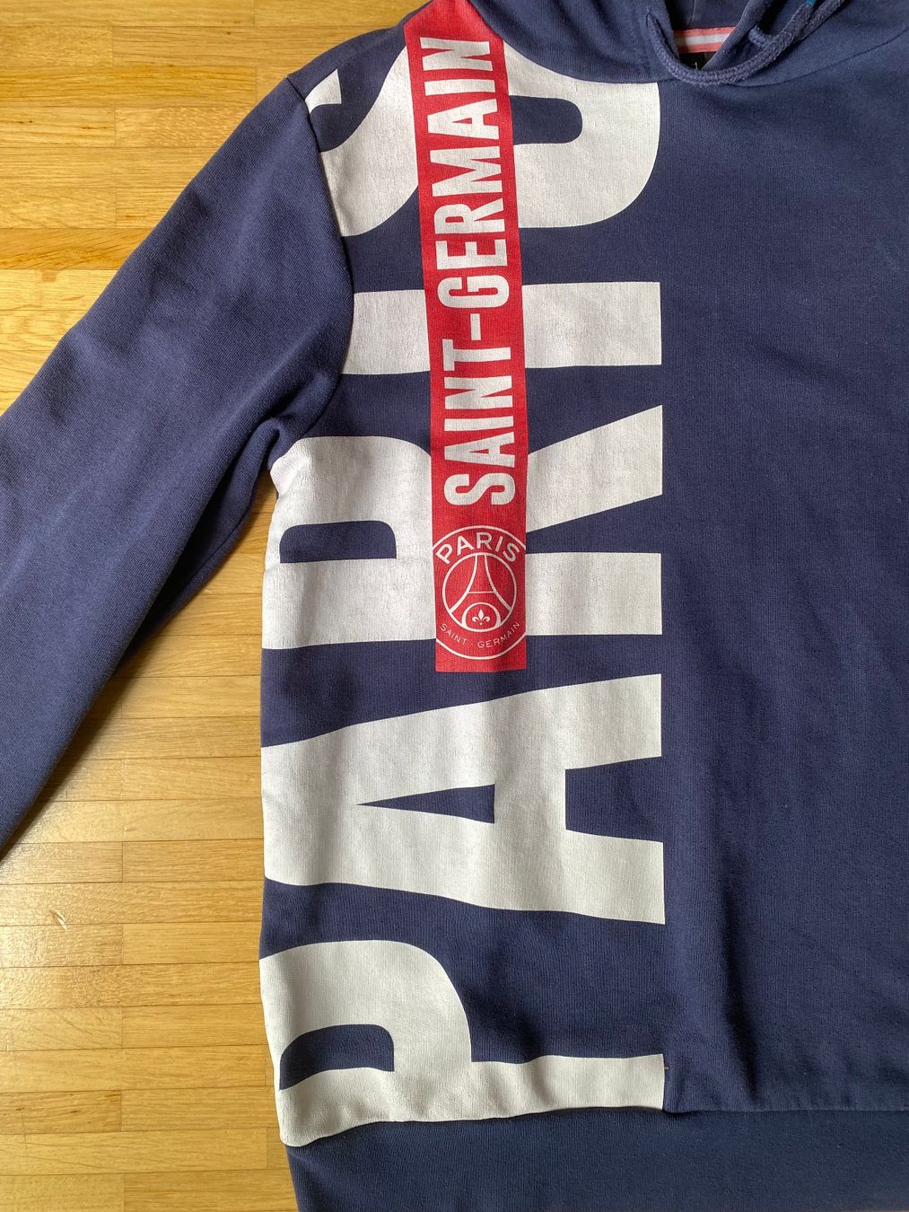Maglioni & Felpe: Pullover / Hoodie  "Paris Saint-Germain", Grösse M – Usato da Zürich venduto da fluver 1