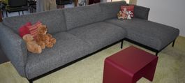 IKEA ÄPPLARYD 2er-Sofa mit Récamiere – Grau/Schwarz