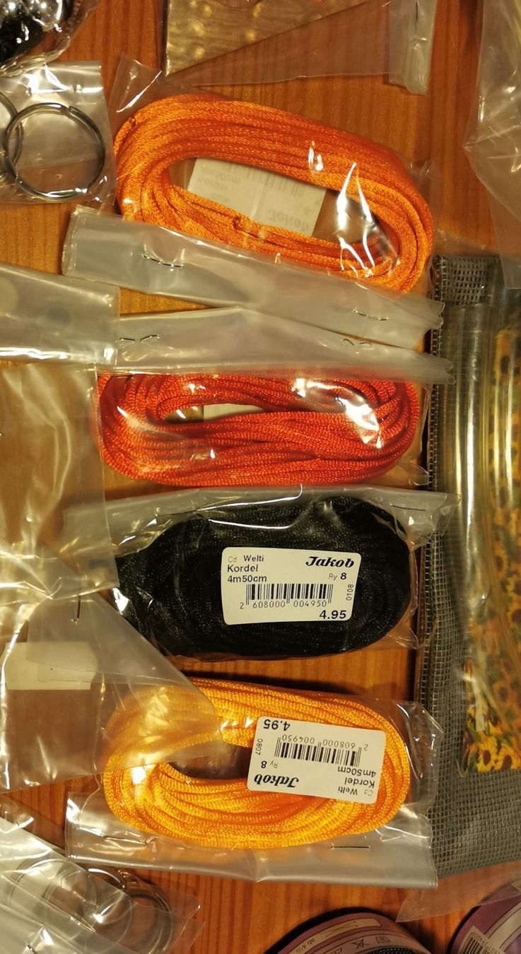 Bastelsets: Set "Schmuck stricken" mit viel Zubehör – Gebraucht aus Detligen von ras_7ksp 4