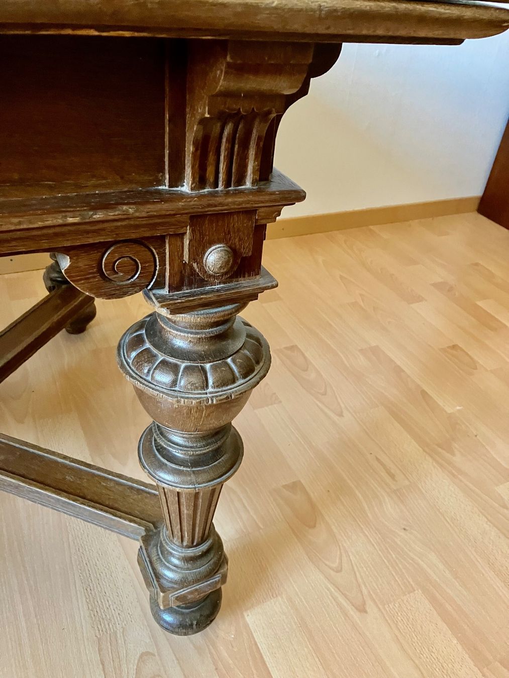 Tavoli: Wunderschöner, ausziehbarer Eichen Ess-Tisch – Usato da Schaffhausen venduto da NinaRicardo 8