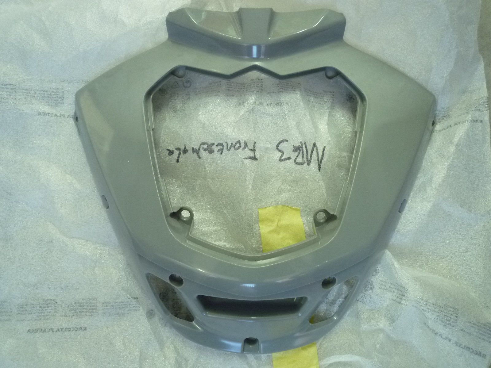 Piaggio Tutti pezzi di ricambio per scooter: Frontverkleidung Piaggio MP3  300 / 500 – Nuovo e nell'imballaggio originale da Sissach venduto da Gruetter-Moto-Center