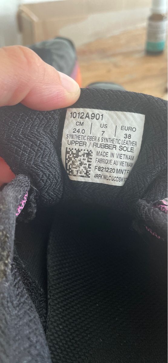 Asics Chaussures femmes: Chaussures de trail Asics 38 – D'occasion à Savièse par rey_hcl6 3