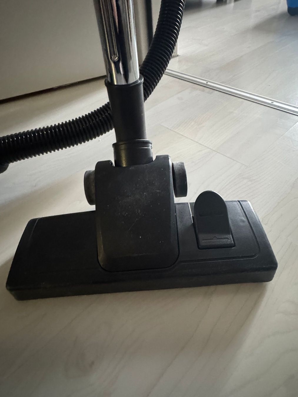 Aspirapolveri & Accessori: Staubsauger – Usato da Neerach venduto da vio_7hd7 4