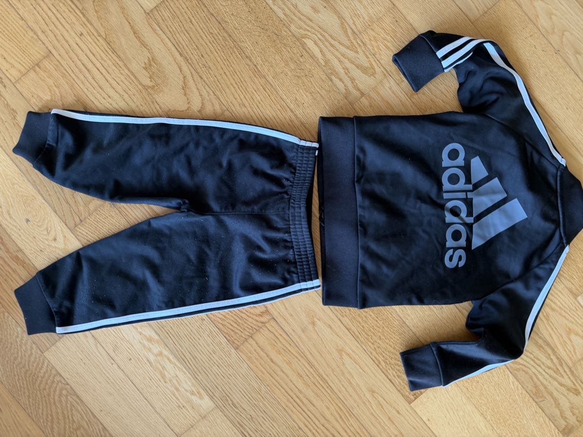 Adidas Completi, tute sportive e funzionali: Adidas Trainingsanzug schwarz Grösse 12M – Usato da Luzern venduto da Ontigra 1