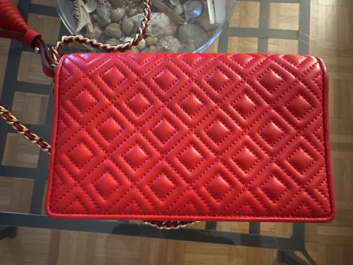 Tory Burch Borse da donna: Tory Burch Red Quilted Leather Shoulder Bag – Nuovo (secondo la descrizione) da Fällanden venduto da emilyeheim 2