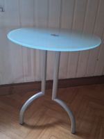 kleiner Beistelltisch , Metall mit Glasplatte