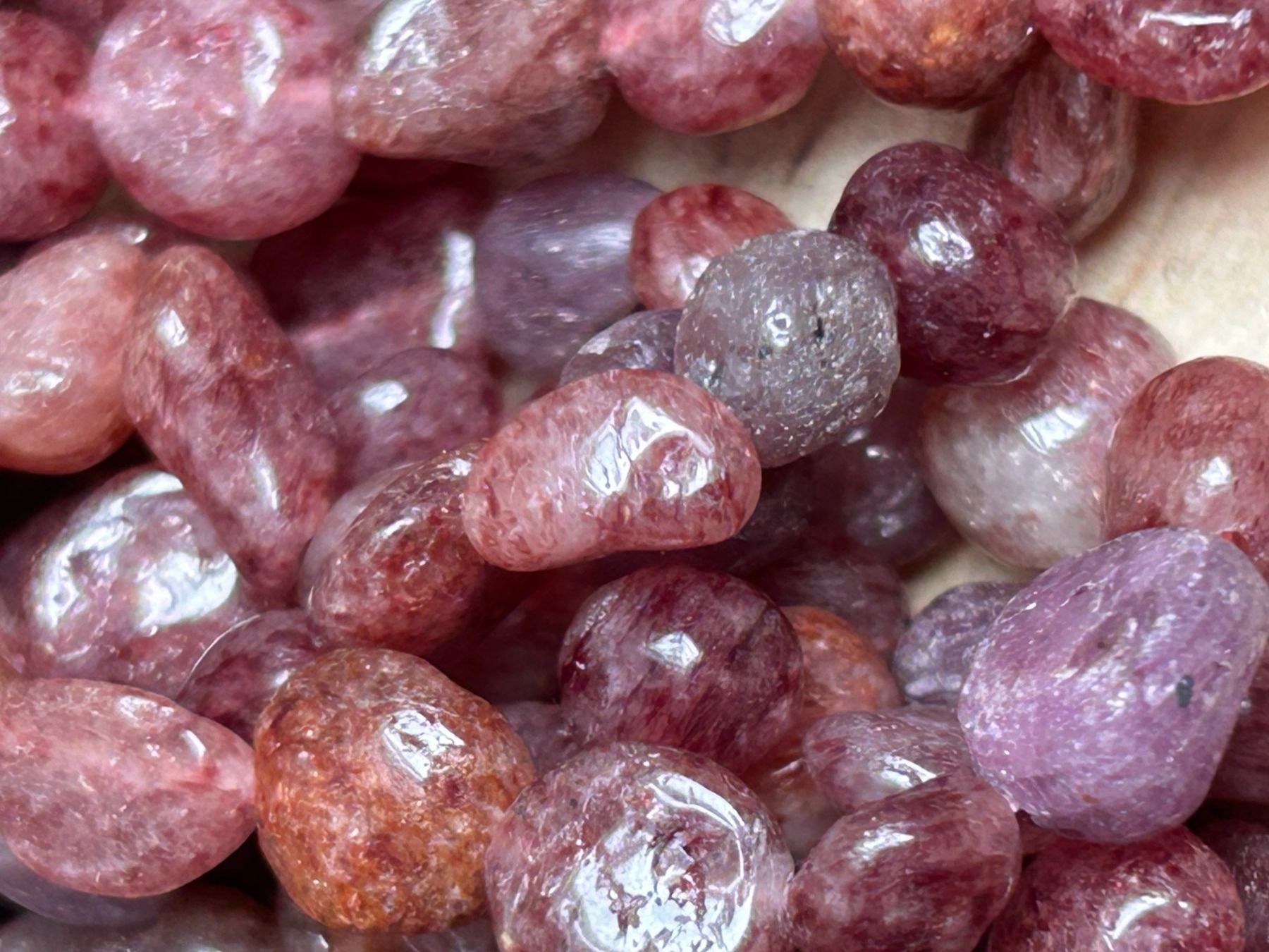 Pietre preziose: Strang echte ruby Nuggets / stone 6-8 mm – Nuovo e nell'imballaggio originale da Niederrohrdorf venduto da Ytobi 1