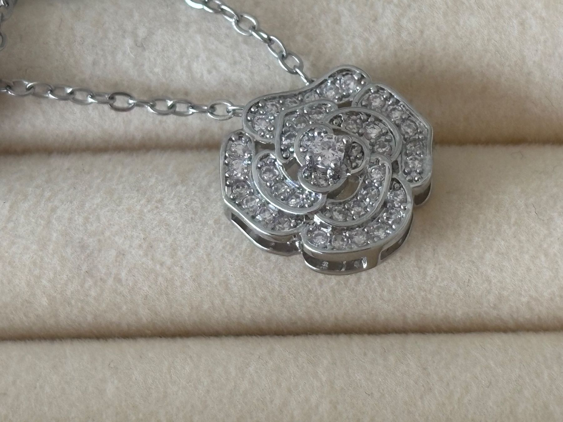 Ketten: Luxus Elegante Kette Farbe: Silber – Neu (gemäss Beschreibung) aus Biel-Bienne von Roserosse13 4