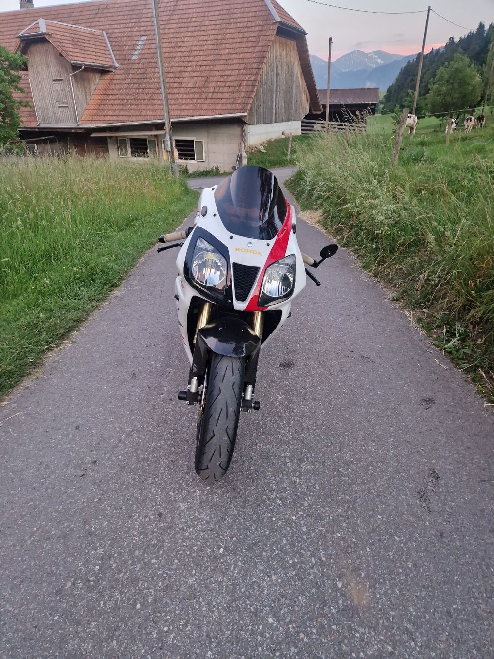 Honda Route: Honda VTR SP 2  – D'occasion à Noflen BE par kae_ng57 2
