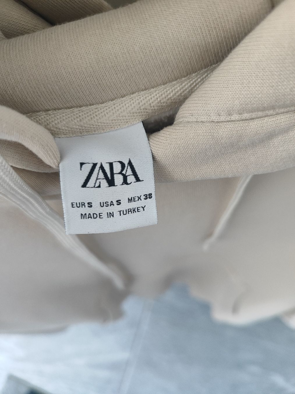Pulls & Sweat-shirts: Pull ZARA beige clair, taille S – D'occasion à Vétroz par mrcl01 1