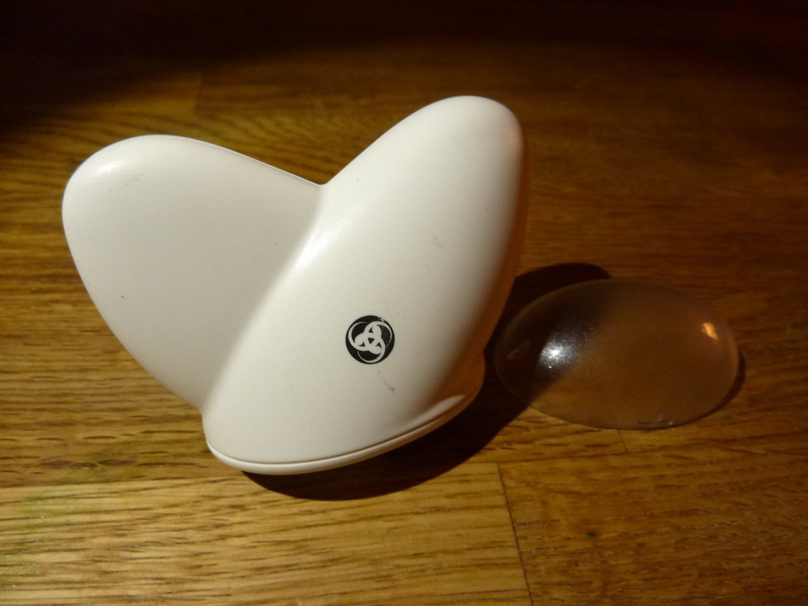 Cura del viso: Kybermed Vitalizer Gesichtslifting Magnet Massager 3D – Usato da Hochfelden venduto da swissice 2