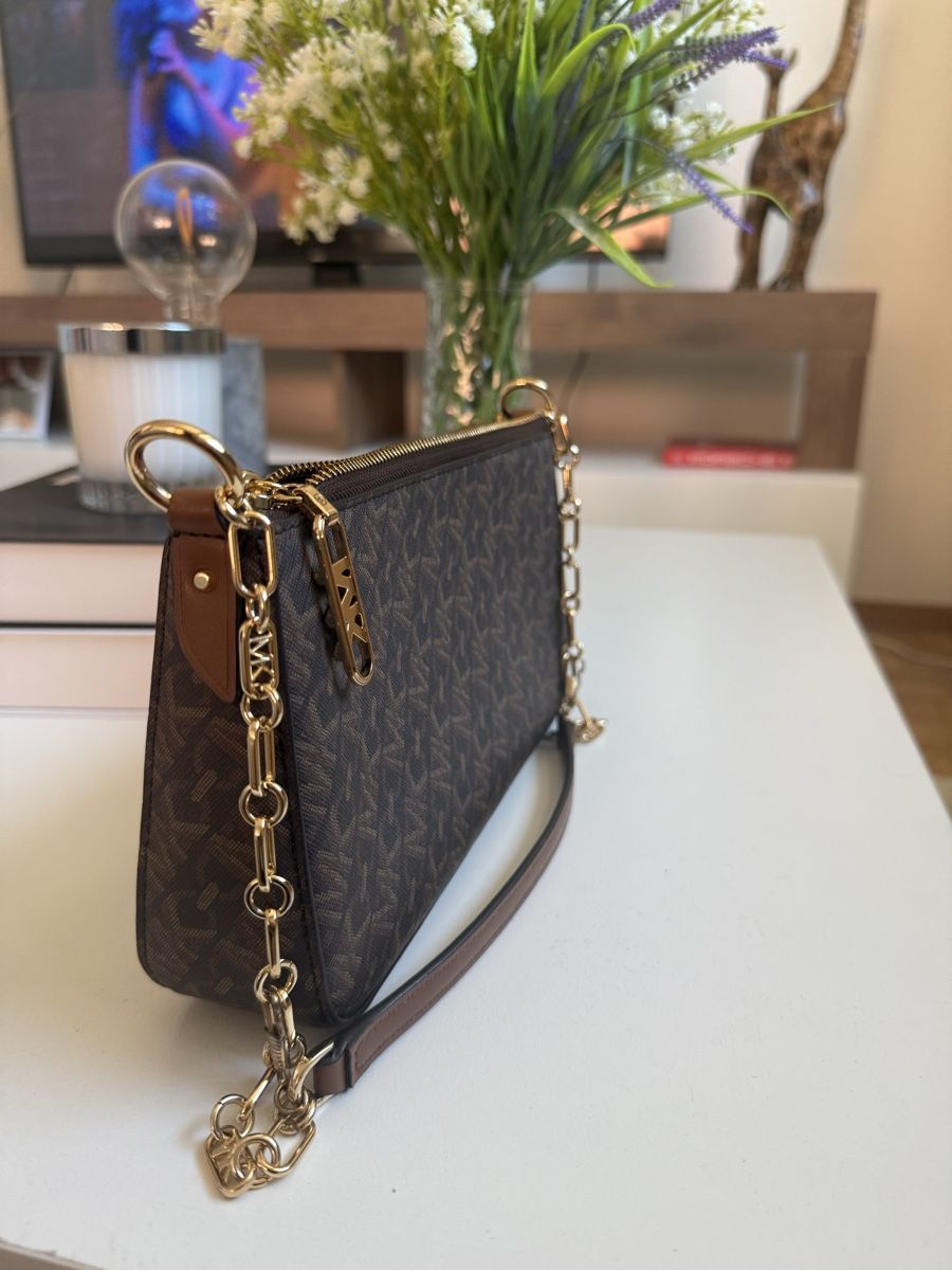 Michael Kors Taschen für Damen: Michael Kors Schultertasche Monogramm – Gebraucht aus Horgen von nutzer8810 1
