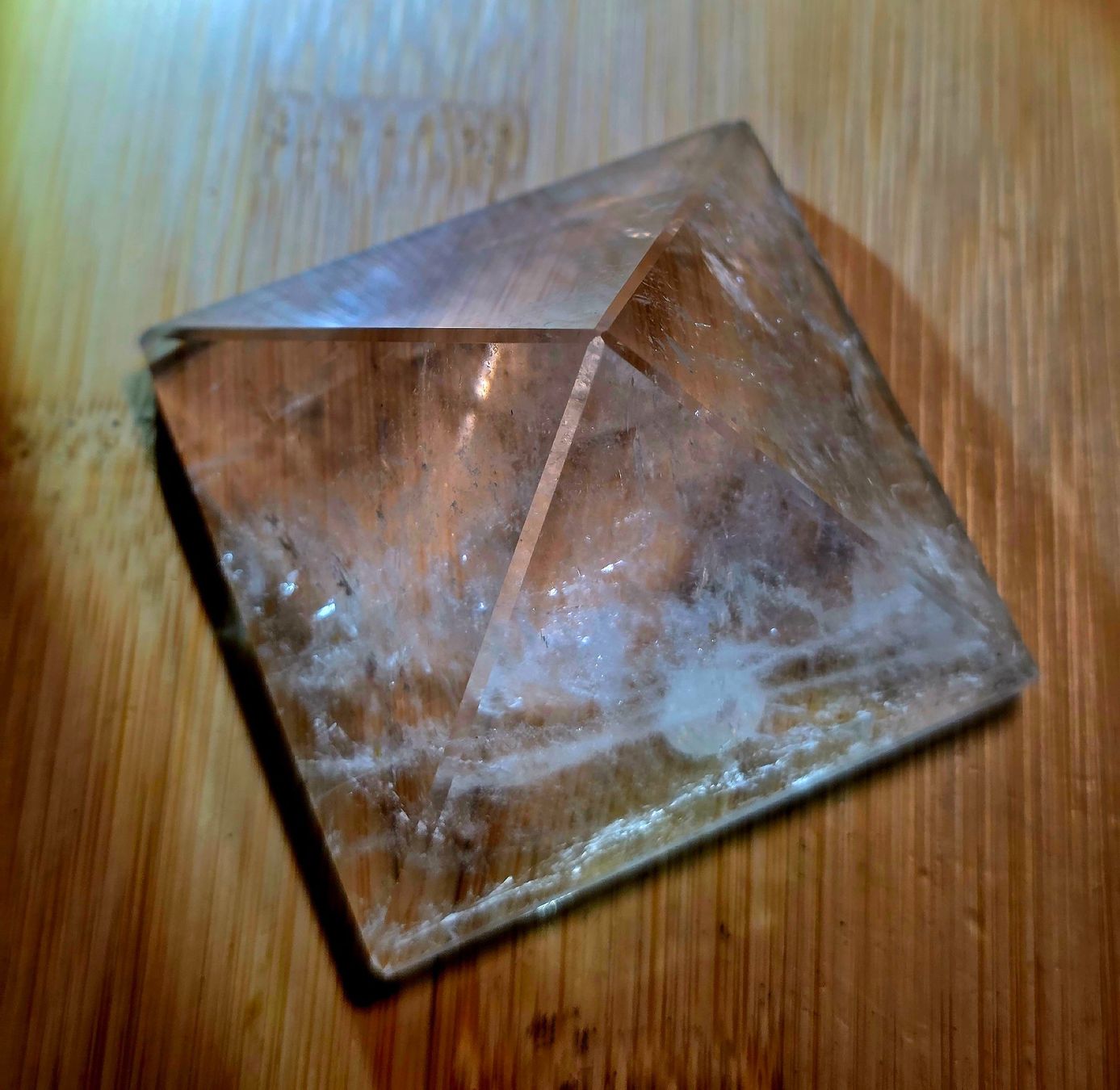 Minerali & Pietre curative: Klare Bergkristall Pyramide C 108g – Nuovo e nell'imballaggio originale da Matzingen venduto da Shay_Crystalz 1
