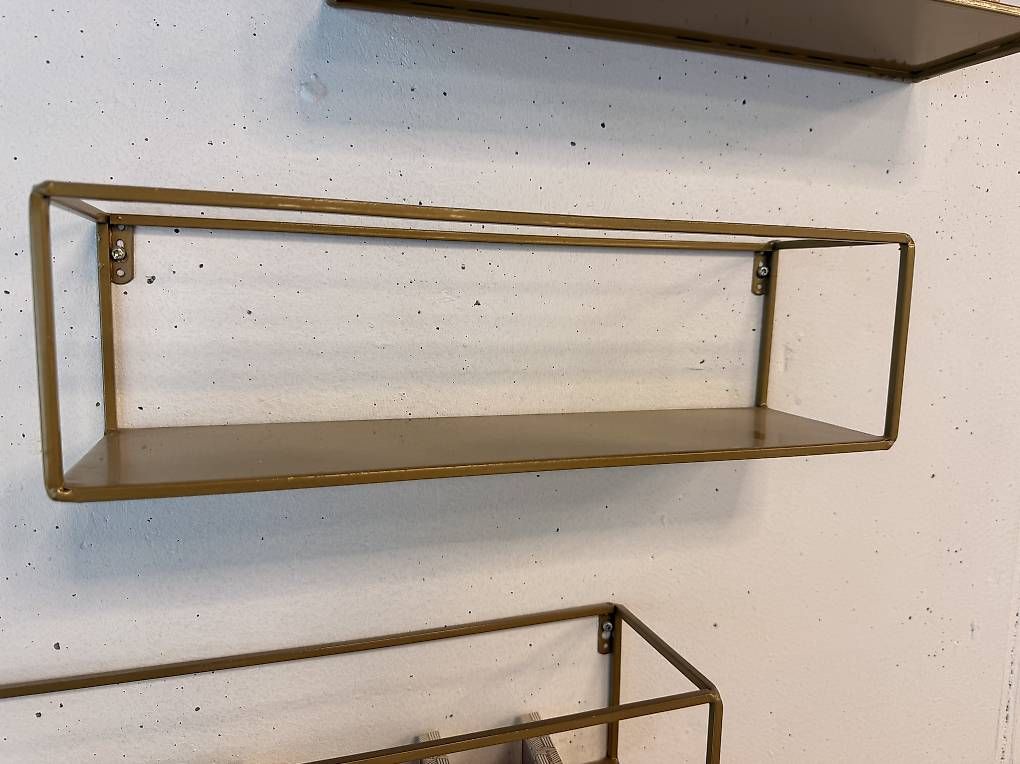 Maisons du monde Scaffali: 4 goldene Ablageregale – Usato da Luzern venduto da e_r_s98p