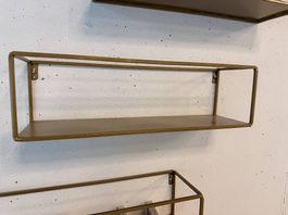 4 goldene Ablageregale