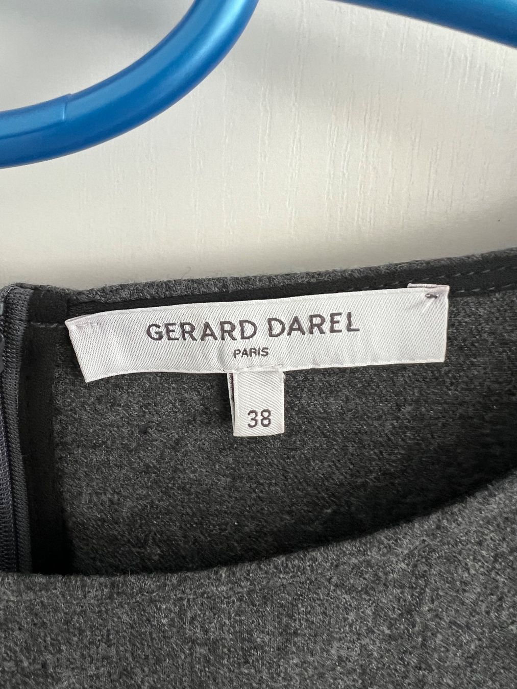 Gérard Darel Top: Gérard Darel - haut - taille 38 FR – Nuovo e nell'imballaggio originale da Ste-Croix venduto da Caramel31 1