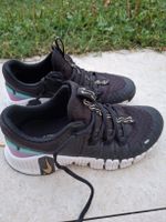 basket nike metcon 5 taille 36,5