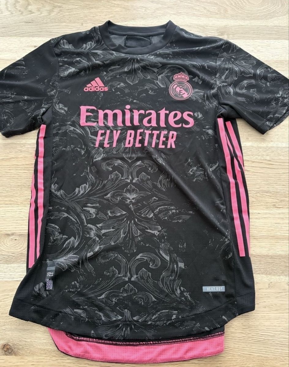 Maillots de corps & Pantalons: Real Madrid Trikot 2020/2021 – D'occasion à Basel par kleinerprinz