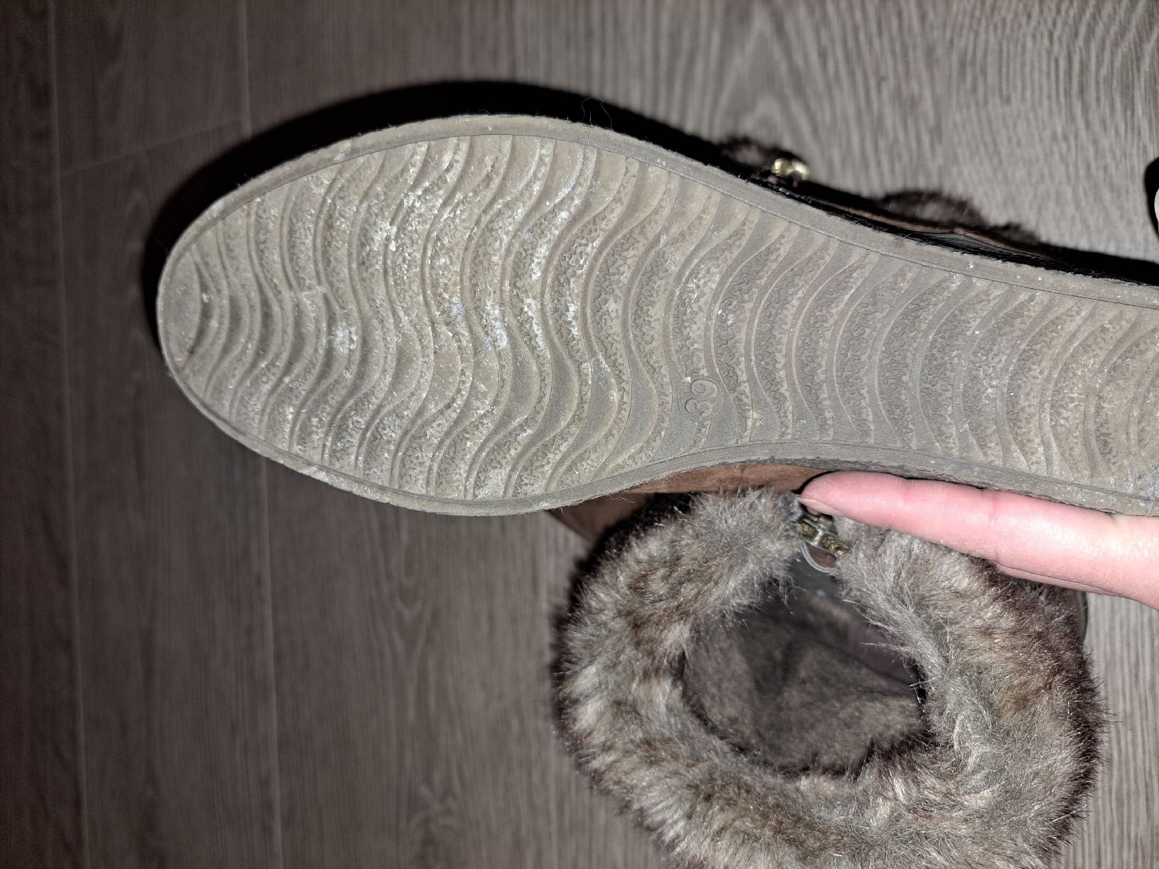 Scarpe da donna: Kuschelige Winterstiefel Gr. 39 – Usato da Wetzikon ZH venduto da secondhandsfashion 4
