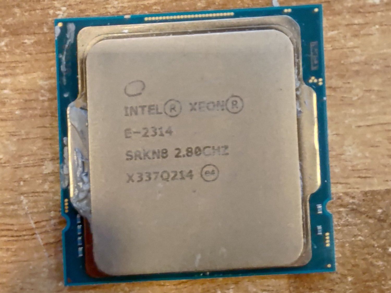 Intel Componenti elettronici: Xeon E-2314 4 Kerne 2.80 GHz Cache: 8 MB – Usato da Zürich venduto da Drwatson