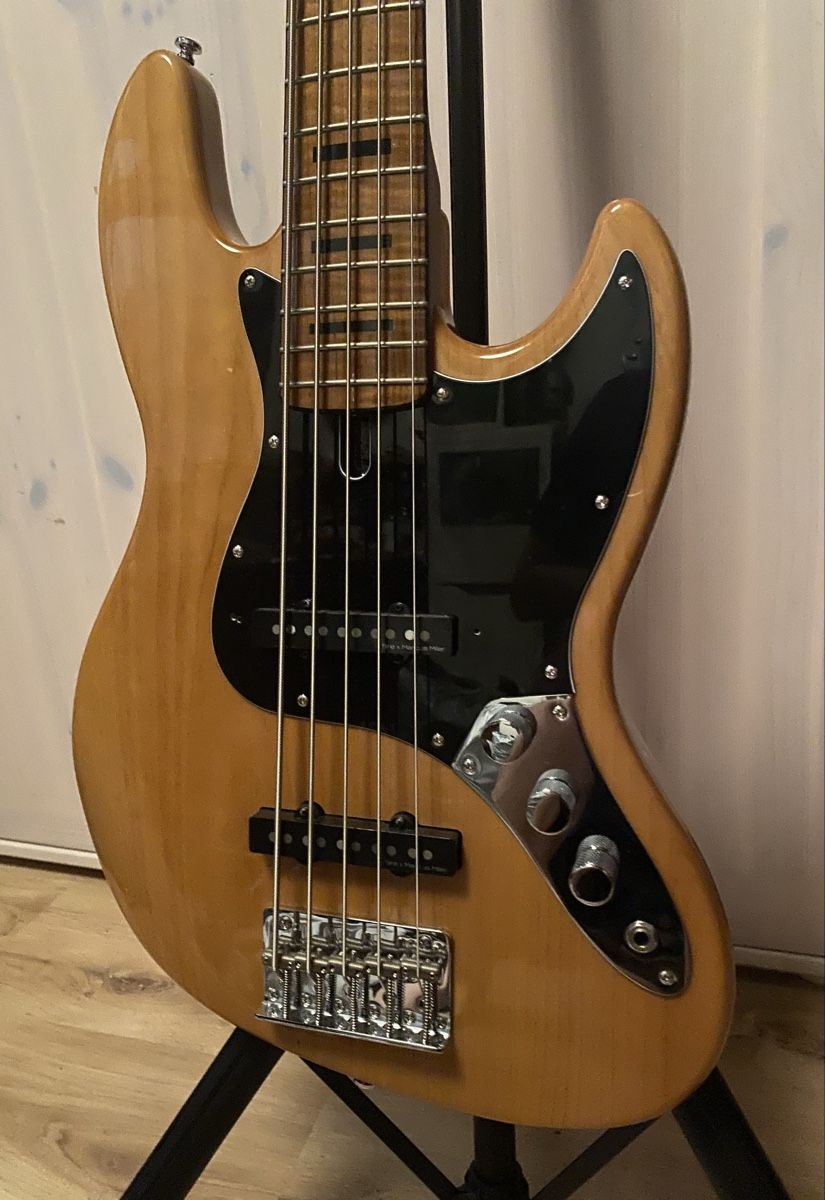 Strumenti musicali: Sire V5-5 Alder NT – Usato da Fey venduto da Noly_zzm9 1