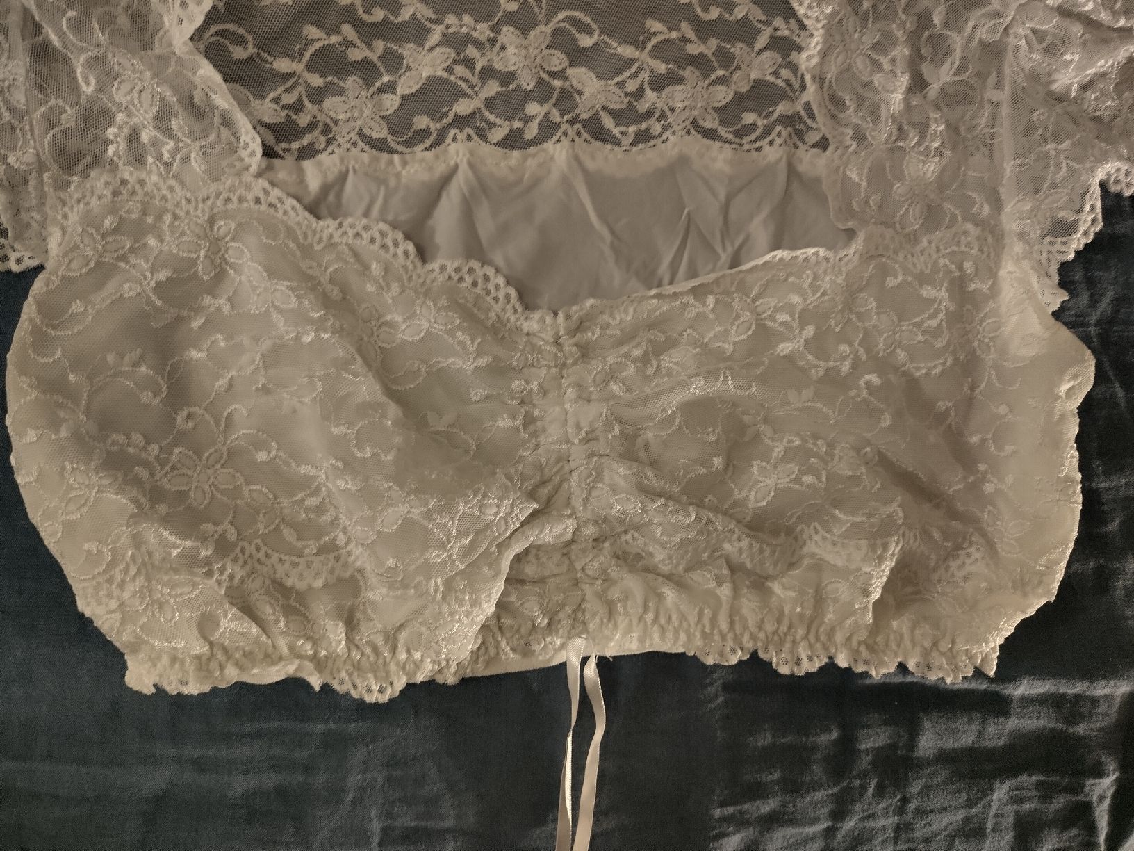 Blusen: Dirndl Bluse kurz mit spitze – Gebraucht aus Kloten von Kloten76 1