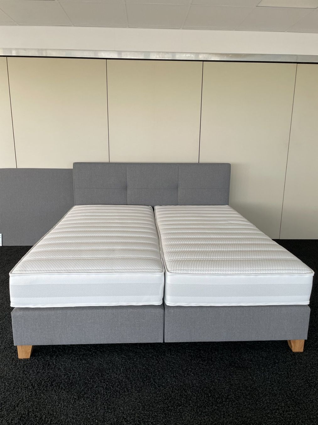 Lits: Philrouge EOS Boxspringbett aus Ausstellung – Neuf (Voir description) à Gais par Pat_ogris 1