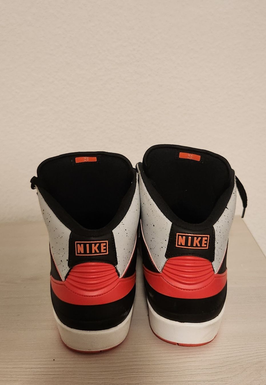 Jordan Scarpe da uomo: Jordan 2 Retro – Usato da Winterthur venduto da SneakersLeo 1
