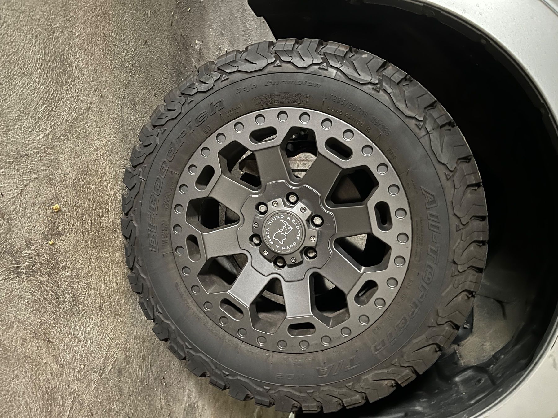 Mitsubishi Automobili: Mitsubishi Pajero 3.2 DI-D Diamond – Usato da Nottwil venduto da Chiara2004 5