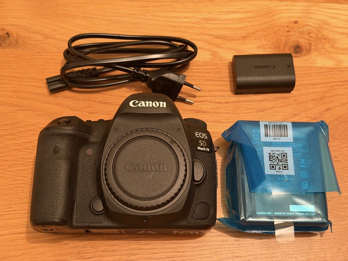 Canon Kamera: Canon EOS 5D Mark IV DSLR Camera  – Gebraucht aus Genève von Red_dot